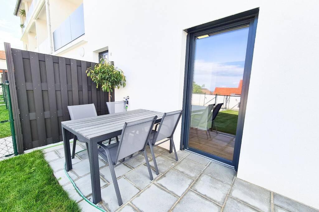 Friendship Suite Mörbisch am See Exteriör bild